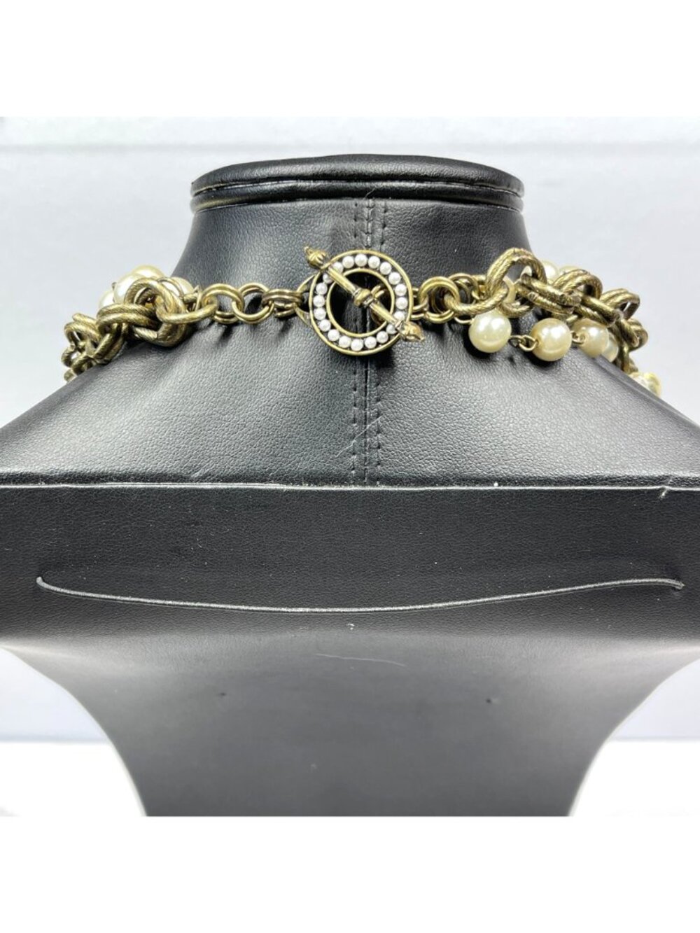 ✨ Vintage Maximalist Charm Necklace Gold Charms Coin & Cameo 16"✨ - Picture 3 of 4